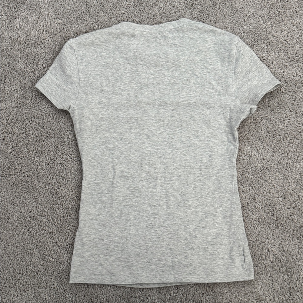 Abercrombie & Fitch Essential Tuckable Baby Tee - Picture 2 of 3